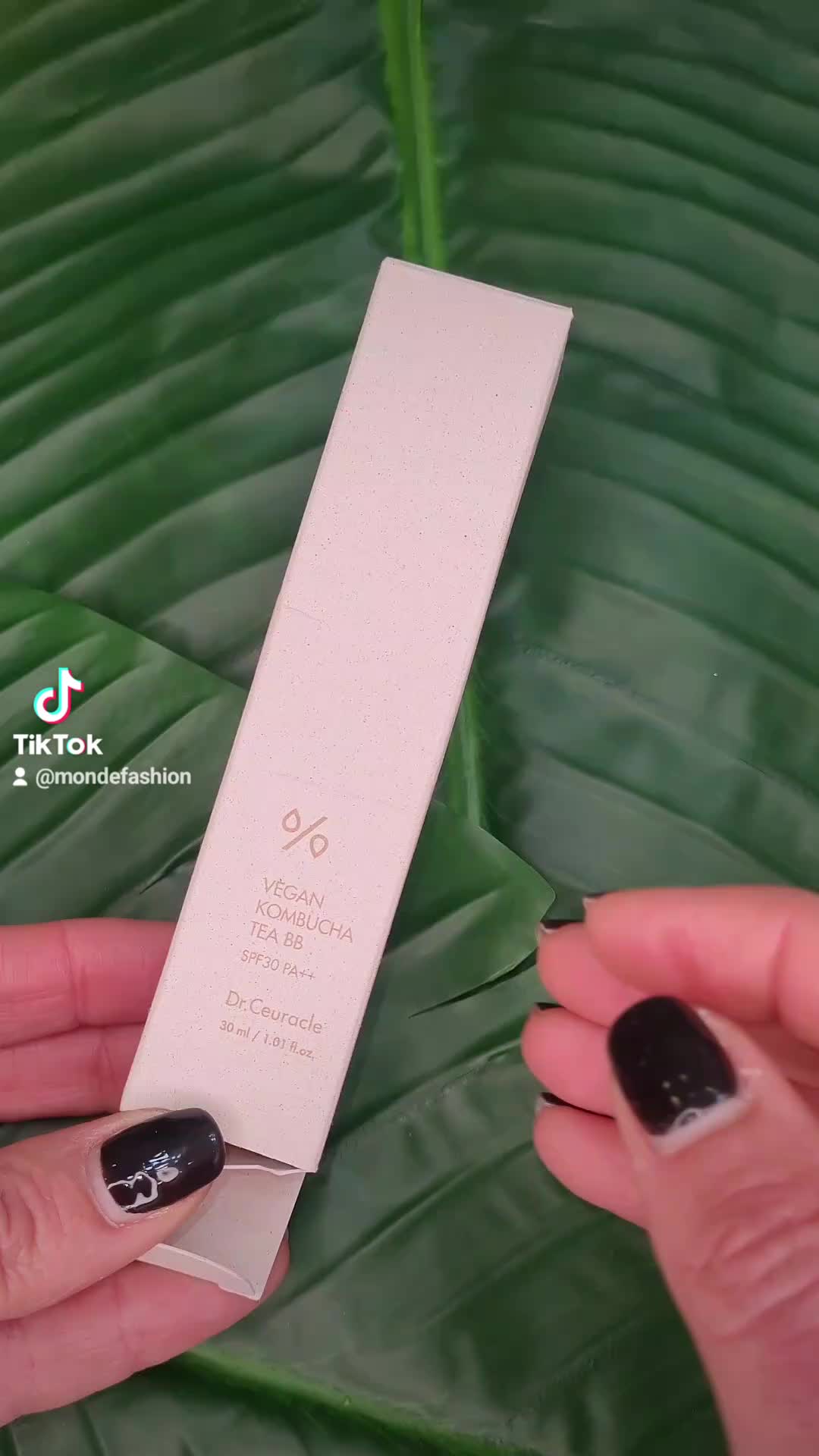 Vegan kombucha tea BB cream spf30