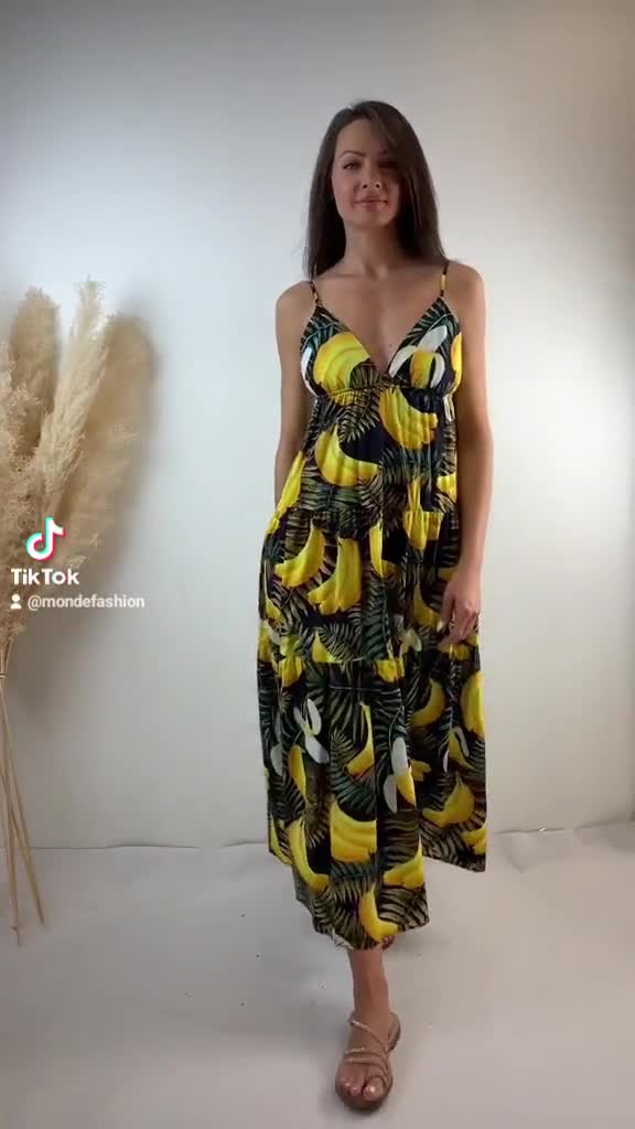Banana black dress