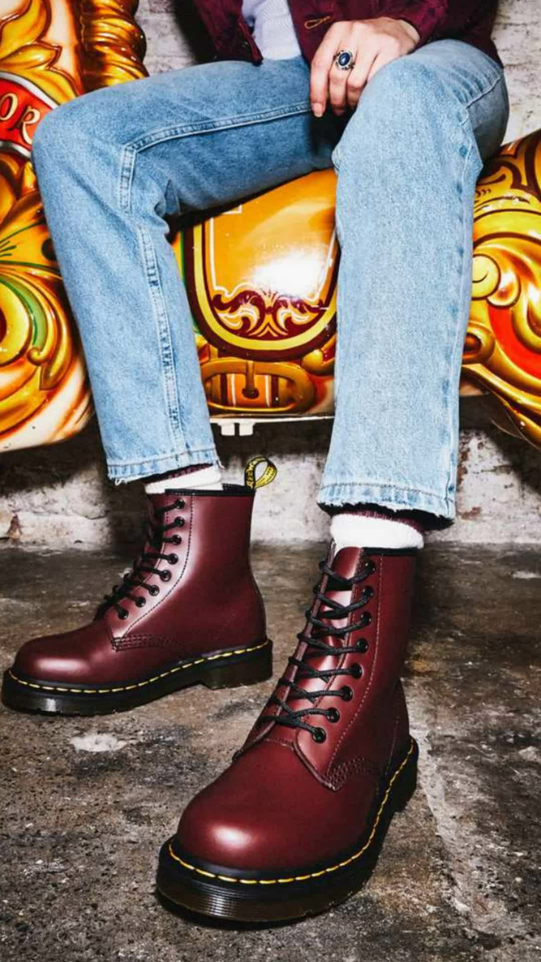 DR. MARTENS BLACK SALE