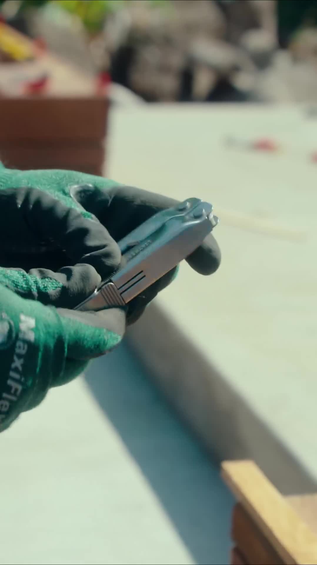 ΑΝΑΚΑΛΥΨΕ ΤΟ ΠΟΛΥΕΡΓΑΛΕΙΟ SUPER TOOL 300