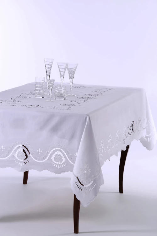 Χειροποίητο Τραπεζομάντηλο Act8 (140cm X 140cm) - -