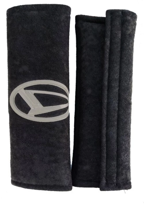 Daihatsu Μαξιλαρακια Για Ζωνη Ασφαλειασ 21 X 7,5 Cm Σε Μαυρο Χρωμα Με Γκρι Logo - 2 Τεμ.