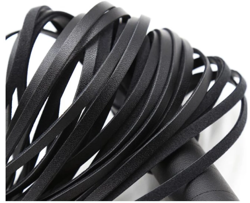 OHMAMA FETISH SILVER RIVET FLOGGER
