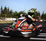 8' οδήγηση Kart 390cc για 8 άτομα άνω των 12 ετών!