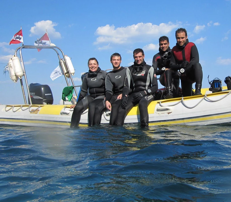 4ωρο scuba diving με σκάφος +photos +video 6 άτομα σε group!