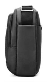 ARCTIC HUNTER τσάντα ώμου K00063 με θήκη tablet  αδιάβροχη  2.9L  μαύρη