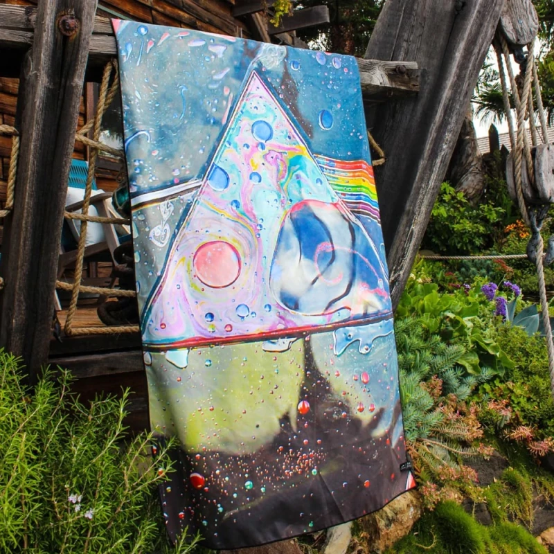 Πετσέτα Slowtide x Pink Floyd Liquid Prism 76 X 152 Multicolor