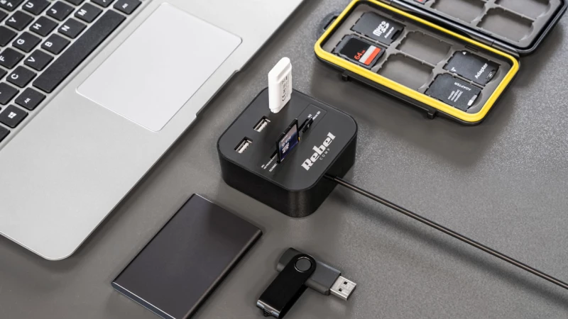 Rebel Hub USB 2.0 3 θυρών με αναγνώστη καρτών μνήμης Rebel DM-1020