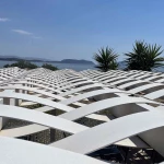 WPC πέργκολα στήριξη σε τοίχο με σκίαση runner 300 x 400εκ