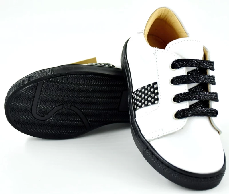 Sneakers Με Λεπτομέρεια Strass