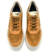 Sneakers σε καφέ ανοιχτό δέρμα