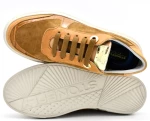 Sneakers σε καφέ ανοιχτό δέρμα