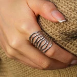 ΓΥΝΑΙΚΕΙΑ ΑΤΣΑΛΙΝΑ ΔΑΧΤΥΛΙΔΙΑ-WOMEN’S STEEL RING ΑΣΗΜΙ