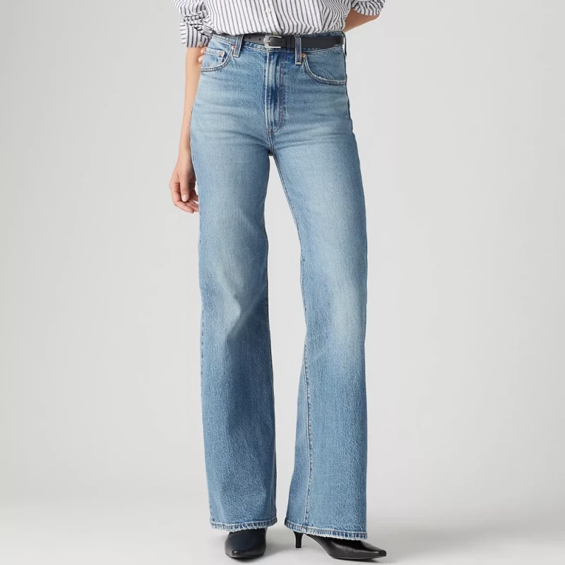 Levi’s® Woman Ribcage Bell Jeans