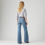 Levi’s® Woman Ribcage Bell Jeans