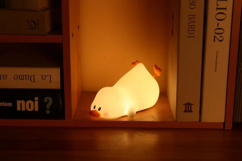 Winkee - Clumsy Duck Night Light - Compact / Gadgets