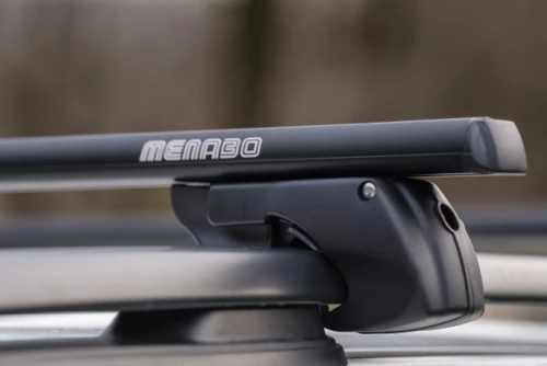 MENABO ΜΠΑΡΕΣ ΟΡΟΦΗΣ ΑΛΟΥΜΙΝΙΟΥ SHERMAN BLACK 120 cm ΣΕ ΜΑΥΡΟ ΧΡΩΜΑ ΓΙΑ Mazda 5 2008>2013 5 doors ΜΕ RAISED RAILS (Παράλληλες Μπάρες με Κενό) - 2 ΤΕΜ. (12280/MB)