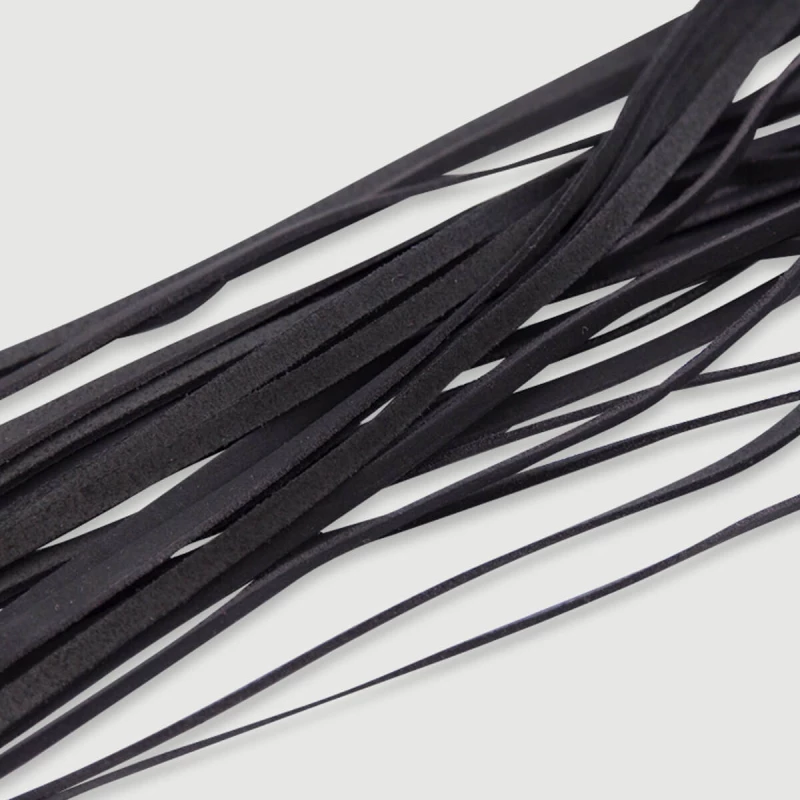 Δερμάτινο Flogger Με Διάφανη Ανάγλυφη Λαβή Leather Flogger With Embossed Transparent Handle – Μαύρο