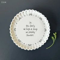 Σουβέρ δαντέλα-In this family we laugh