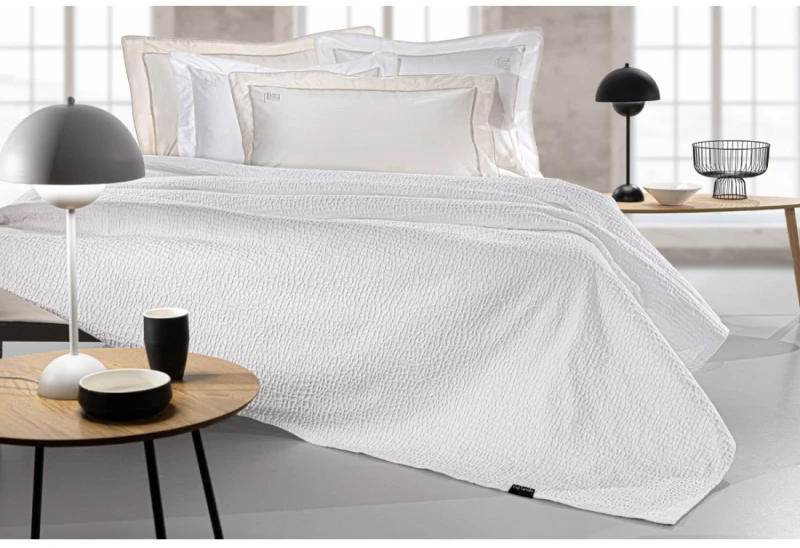 Κουβέρτα King Size Guy Laroche Luna White 260x250