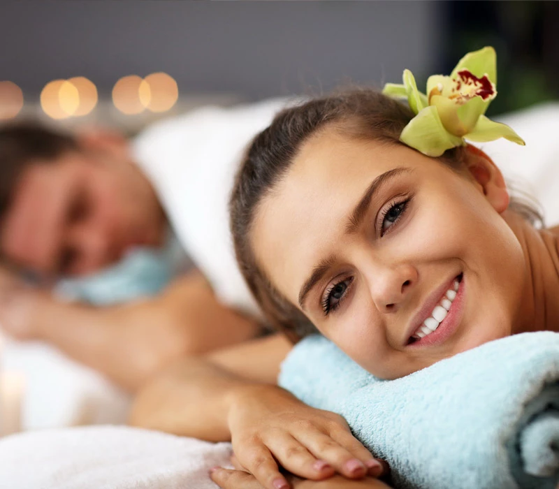 70' Μασάζ αρωματοθεραπείας, Jacuzzi & Cocktail για 2 άτομα!