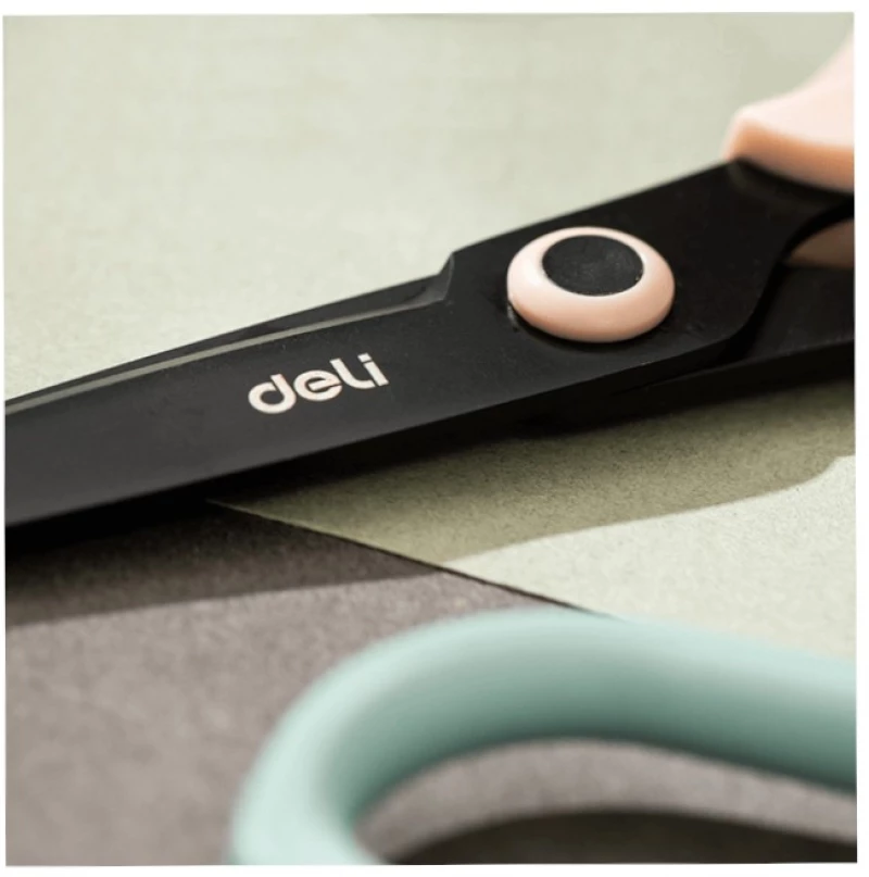 Ψαλίδι γραφείου Deli 6 7/8 17,5cm με μαλακή λαβή μπλε 231.330771